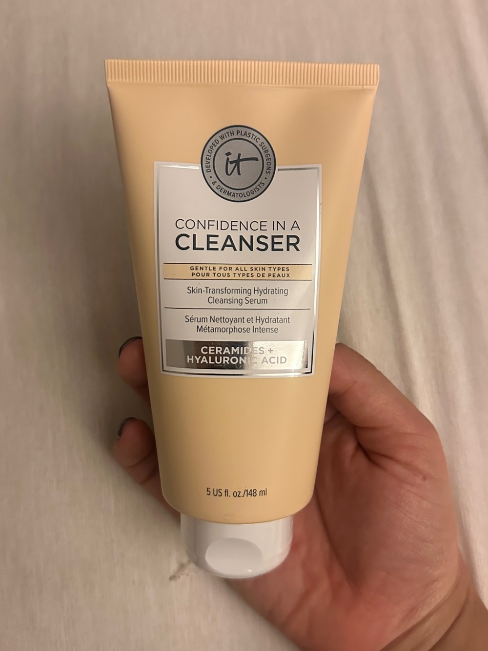 IT Cosmetics: Confidence In A Cleanser - Hydrating Facial Cleanser Serum